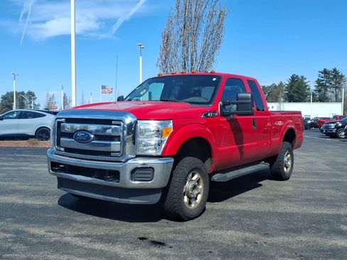 Used 2014 Ford F250 XLT w/ Snow Plow Prep Package AWD/4WD image 3