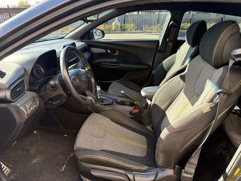 Used 2021 Hyundai Veloster Turbo R-Spec image 11