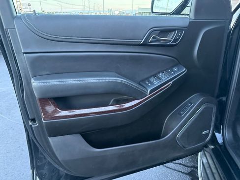 Used 2019 GMC Yukon SLT image 12