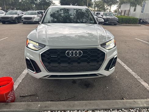 Used 2022 Audi Q5 2.0T Premium Plus AWD/4WD image 2