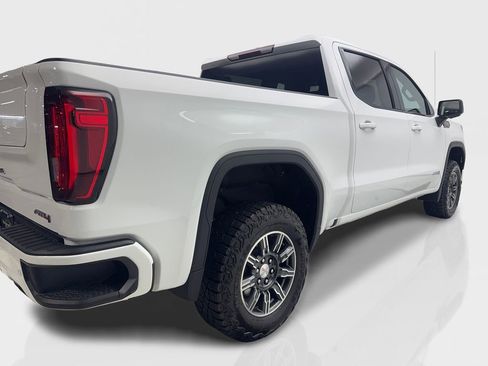 Used 2025 GMC Sierra 1500 AT4 image 13