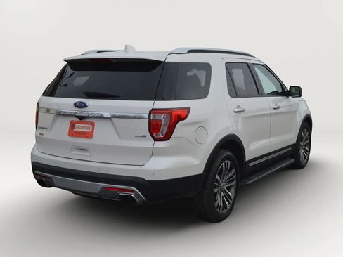 Used 2017 Ford Explorer Platinum image 7