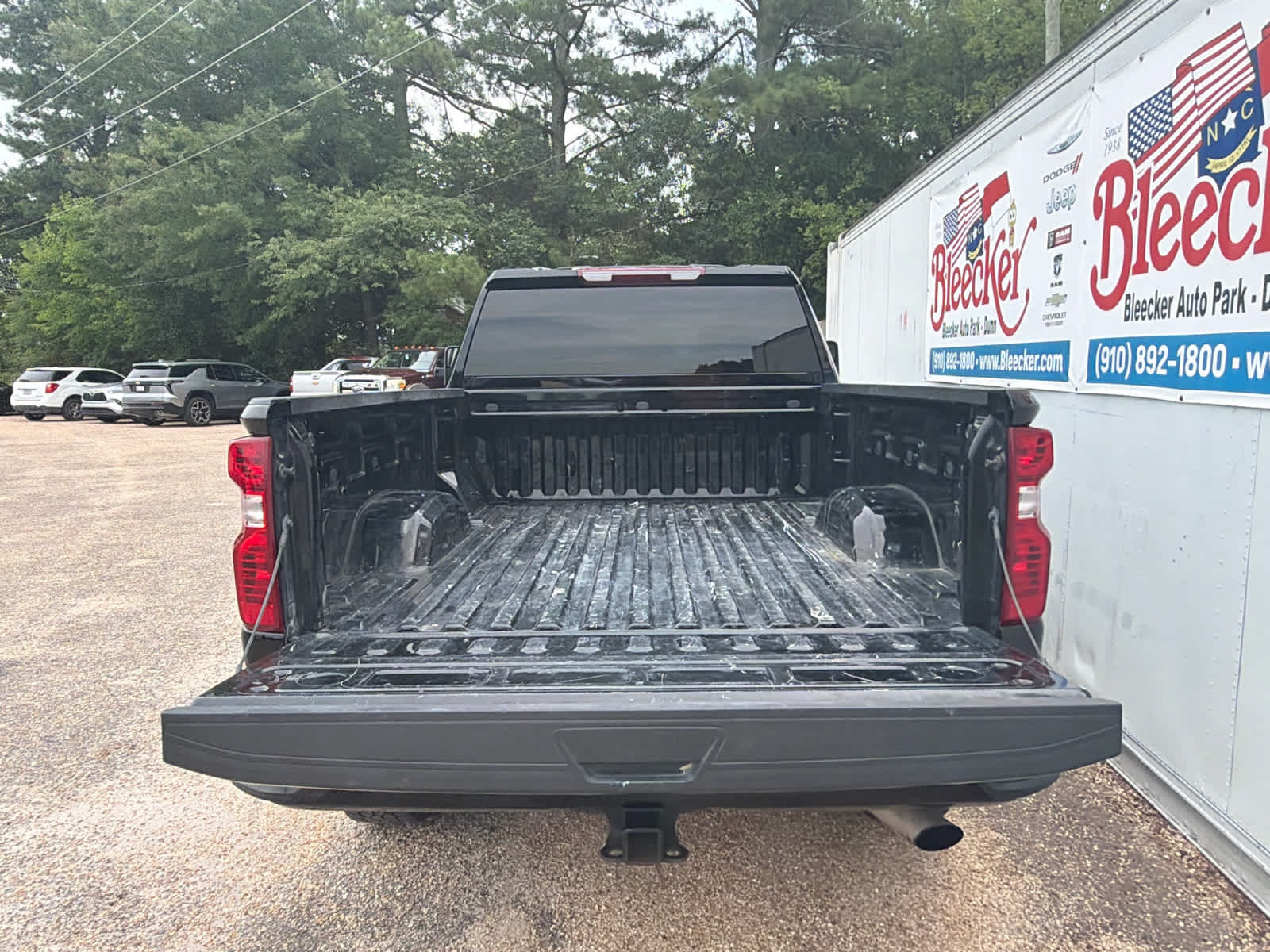 Used 2025 Chevrolet Silverado 2500 Custom w/ Custom Convenience Package AWD/4WD image 17