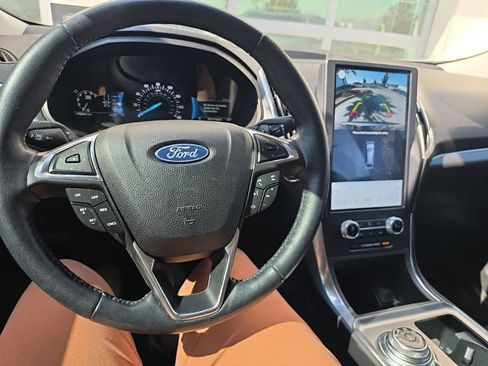 Used 2022 Ford Edge Titanium AWD/4WD image 20