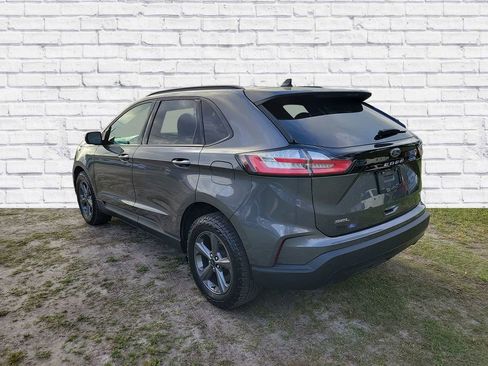 Used 2023 Ford Edge SEL w/ Sport Appearance Package image 3