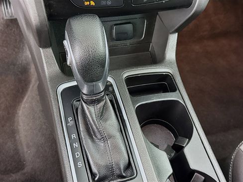 Used 2019 Ford Escape SE image 19