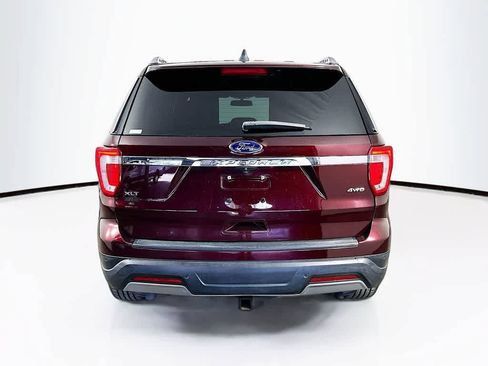 Used 2019 Ford Explorer XLT image 5