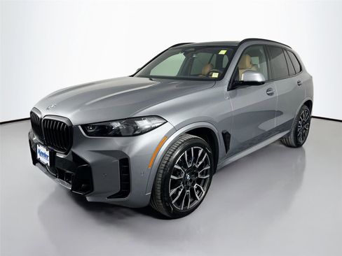 Used 2024 BMW X5 sDrive40i w/ M Sport Package image 2