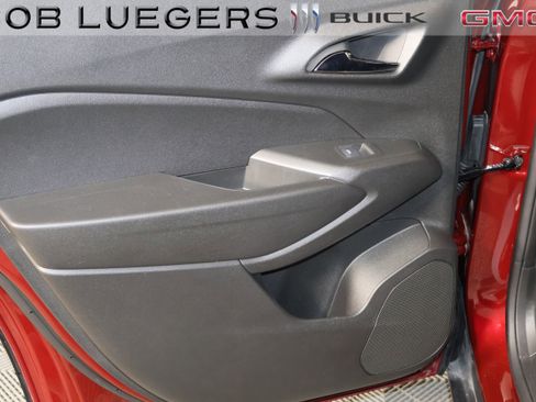 Certified 2024 Chevrolet Trax LT w/ LT Convenience Package image 10