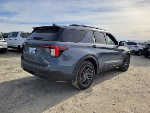 Used 2026 Ford Explorer ST-Line w/ ST-Line Street Pack RWD image 5