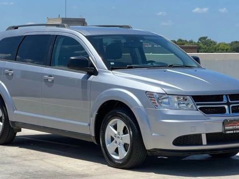 Used 2017 Dodge Journey SE w/ Flexible Seating Group image 5