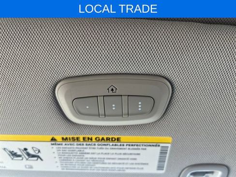 Used 2022 Chrysler Pacifica Limited w/ Uconnect Theater Family Group FWD image 27