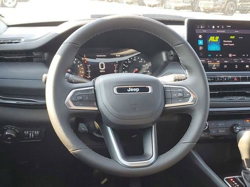 New 2026 Jeep Compass Latitude image 7