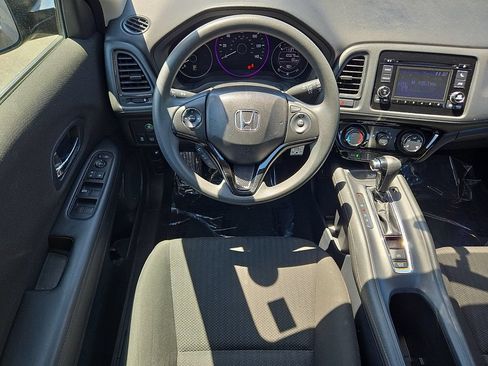 Used 2018 Honda HR-V LX image 15