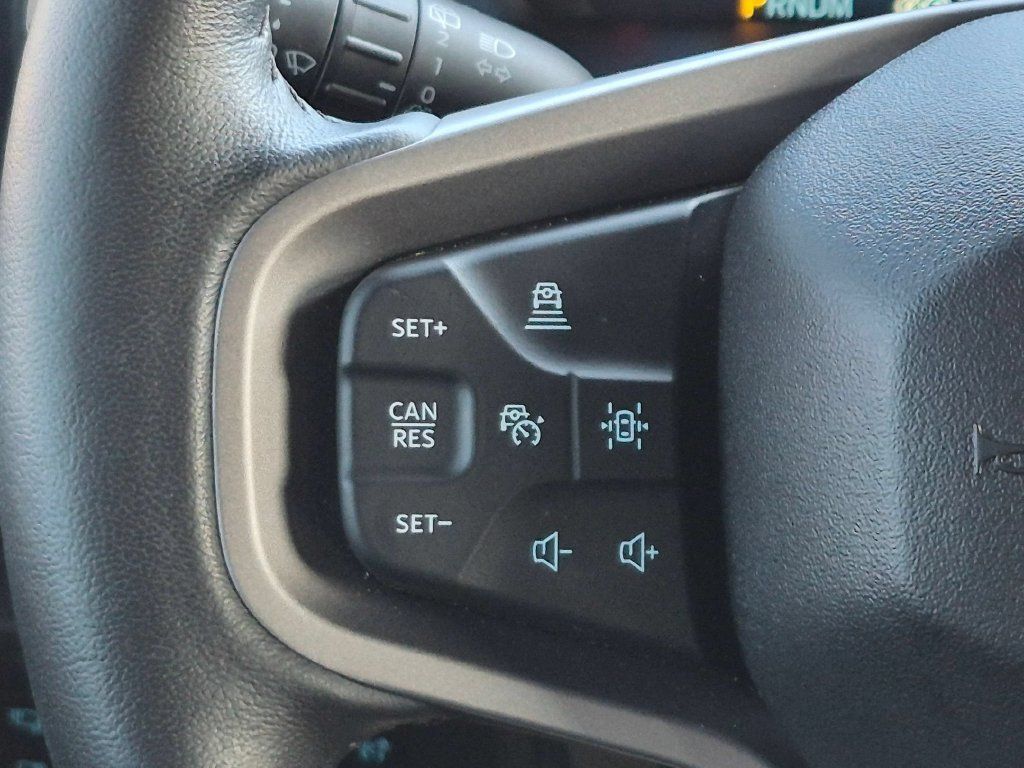 Certified 2025 Ford Bronco Badlands AWD/4WD image 16