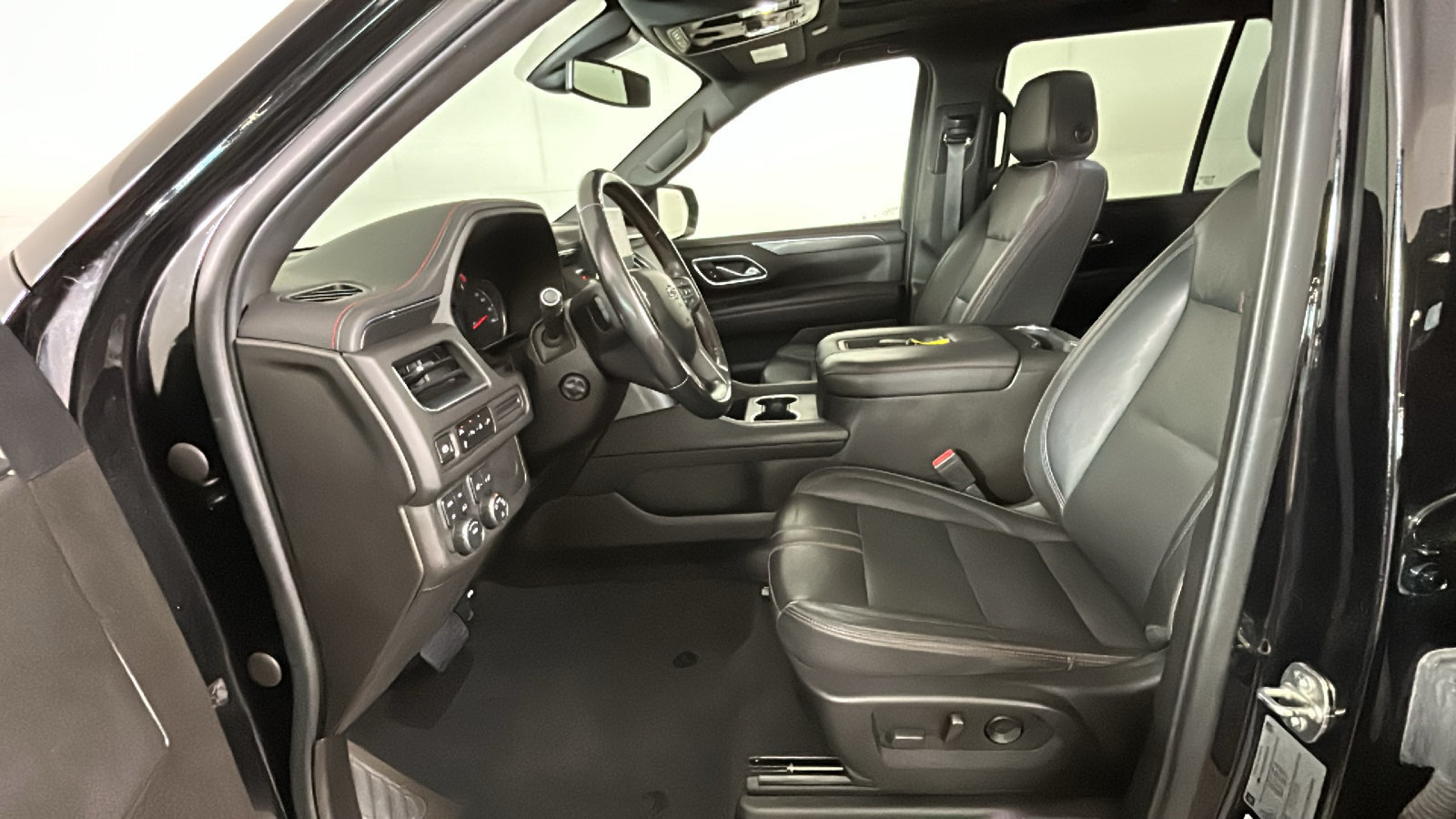 Used 2021 Chevrolet Tahoe RST w/ Luxury Package AWD/4WD image 14