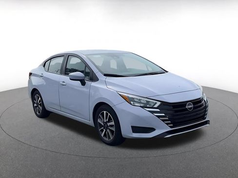 Used 2025 Nissan Versa SV FWD image 3