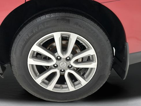 Used 2016 Nissan Pathfinder SV w/ SV Cold Weather Package AWD/4WD image 8