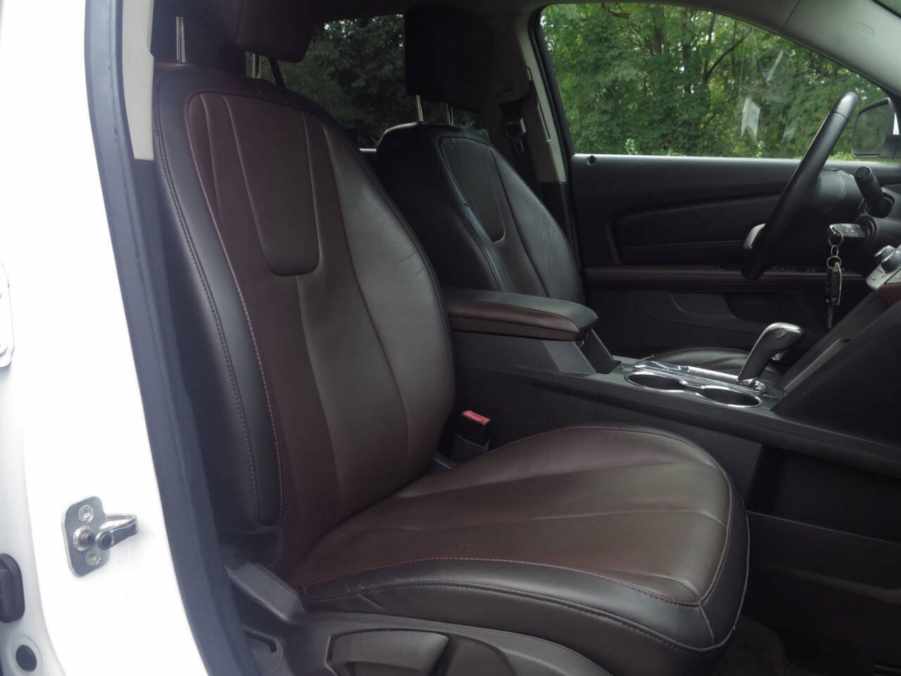 Used 2011 GMC Terrain SLT w/ Cargo Package FWD image 16