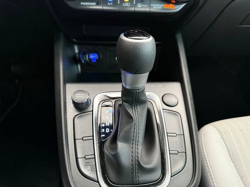 Used 2022 Hyundai Kona SEL image 25