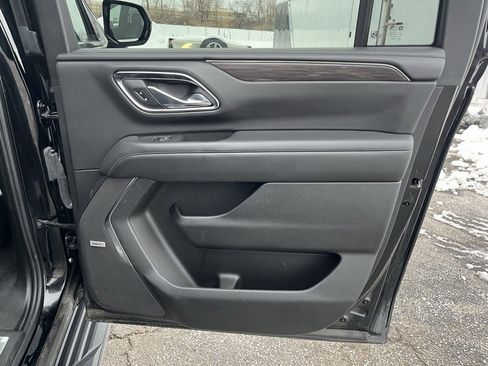 Used 2024 Chevrolet Suburban LT image 27