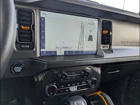 Used 2024 Ford Bronco Badlands image 18