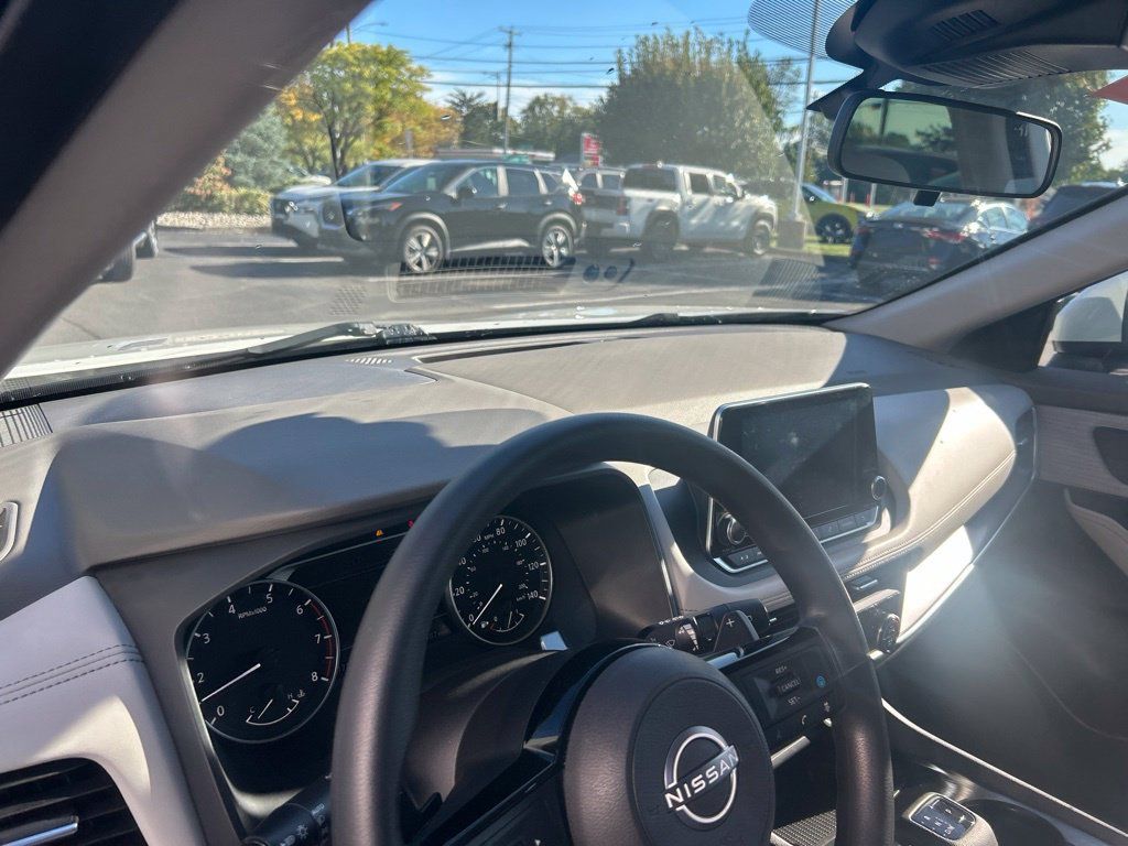 Certified 2023 Nissan Rogue SV AWD/4WD image 12