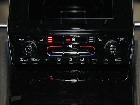 New 2026 Jeep Grand Cherokee Laredo X AWD/4WD image 14
