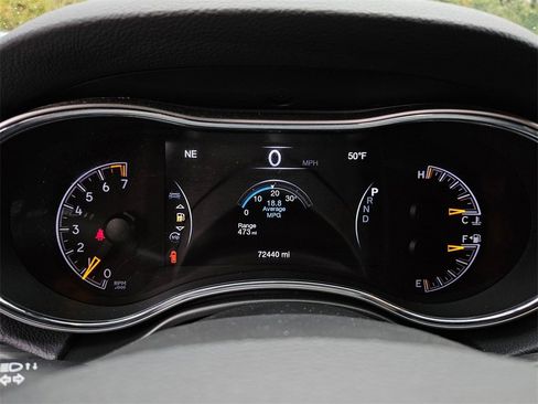 Used 2020 Jeep Grand Cherokee Altitude image 13