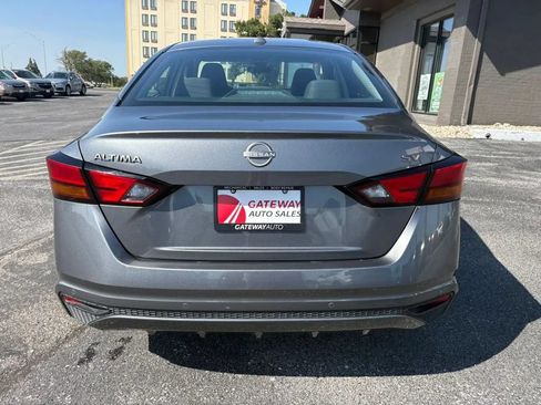 Used 2024 Nissan Altima 2.5 SV FWD image 4