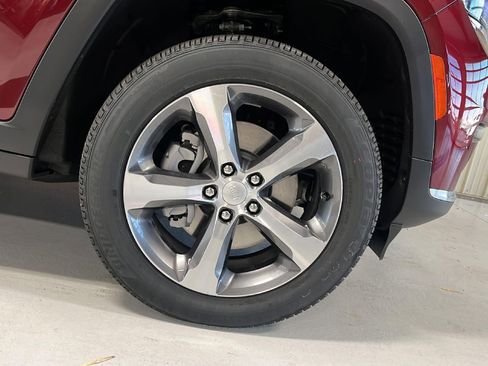 New 2025 Jeep Grand Cherokee L Limited image 28