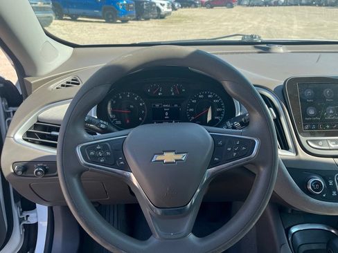 Used 2024 Chevrolet Malibu LT FWD image 21
