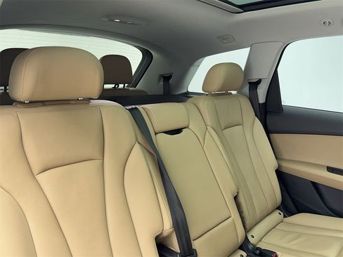 Used 2022 Audi Q7 3.0T Premium w/ Convenience Package image 45