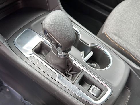 Used 2023 Chevrolet Equinox LT FWD image 27