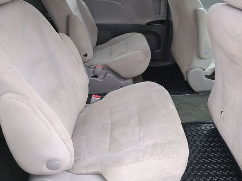 Used 2016 Toyota Sienna L image 20