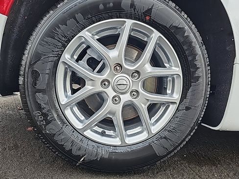 New 2026 Chrysler Voyager LX image 8