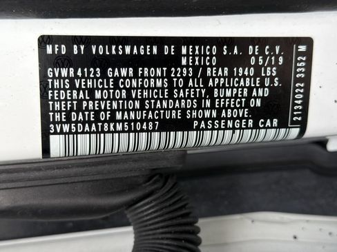 Used 2019 Volkswagen Beetle 2.0T SE FWD image 10
