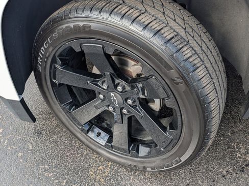 Used 2018 Chevrolet Tahoe LT image 18