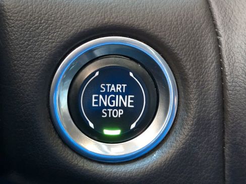 Used 2021 Chevrolet Tahoe LS image 24