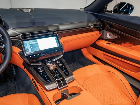 New 2026 Aston Martin Vanquish Convertible image 22