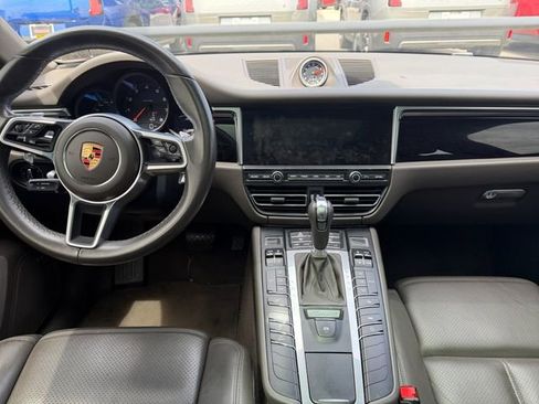Used 2021 Porsche Macan AWD/4WD image 11