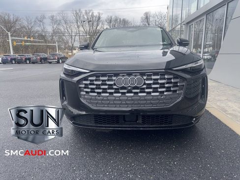 Certified 2025 Audi Q5 Premium w/ Convenience Package image 11