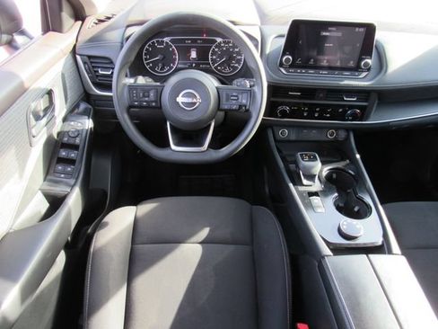 Used 2023 Nissan Rogue S AWD/4WD image 18