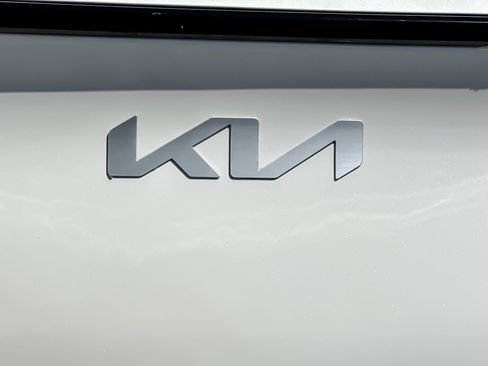 Used 2023 Kia Sportage LX image 25