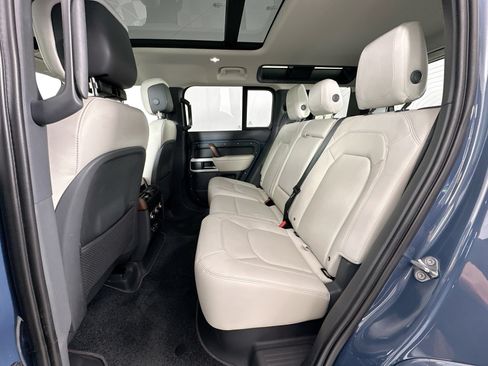 Certified 2024 Land Rover Defender 110 SE AWD/4WD image 23