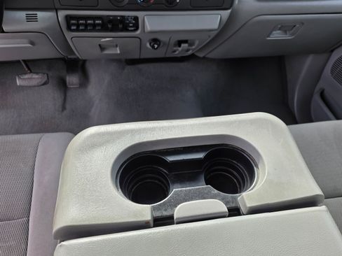 Used 2006 Ford F250 XLT AWD/4WD image 16