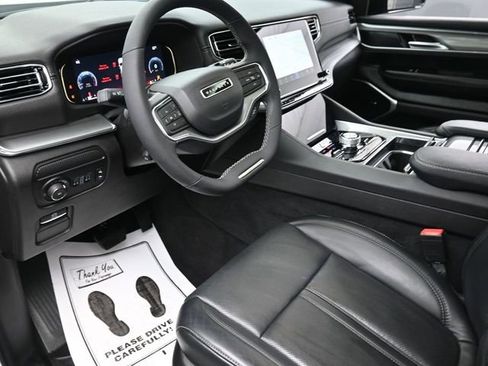 Used 2022 Jeep Wagoneer Series I image 10