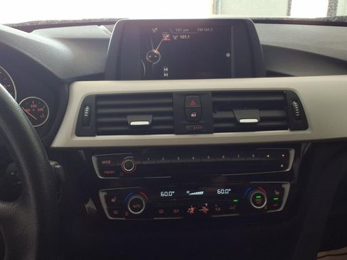 Used 2016 BMW 320i xDrive Sedan AWD/4WD image 6