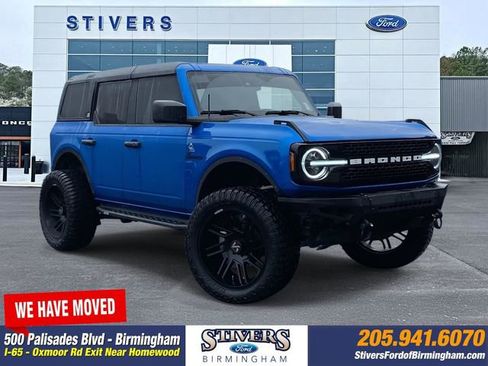 Used 2022 Ford Bronco Black Diamond image 1
