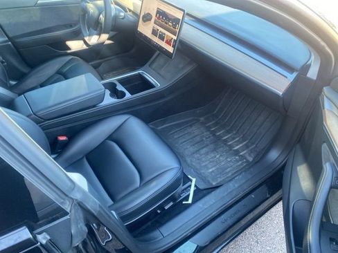 Used 2023 Tesla Model 3 Standard Range image 15